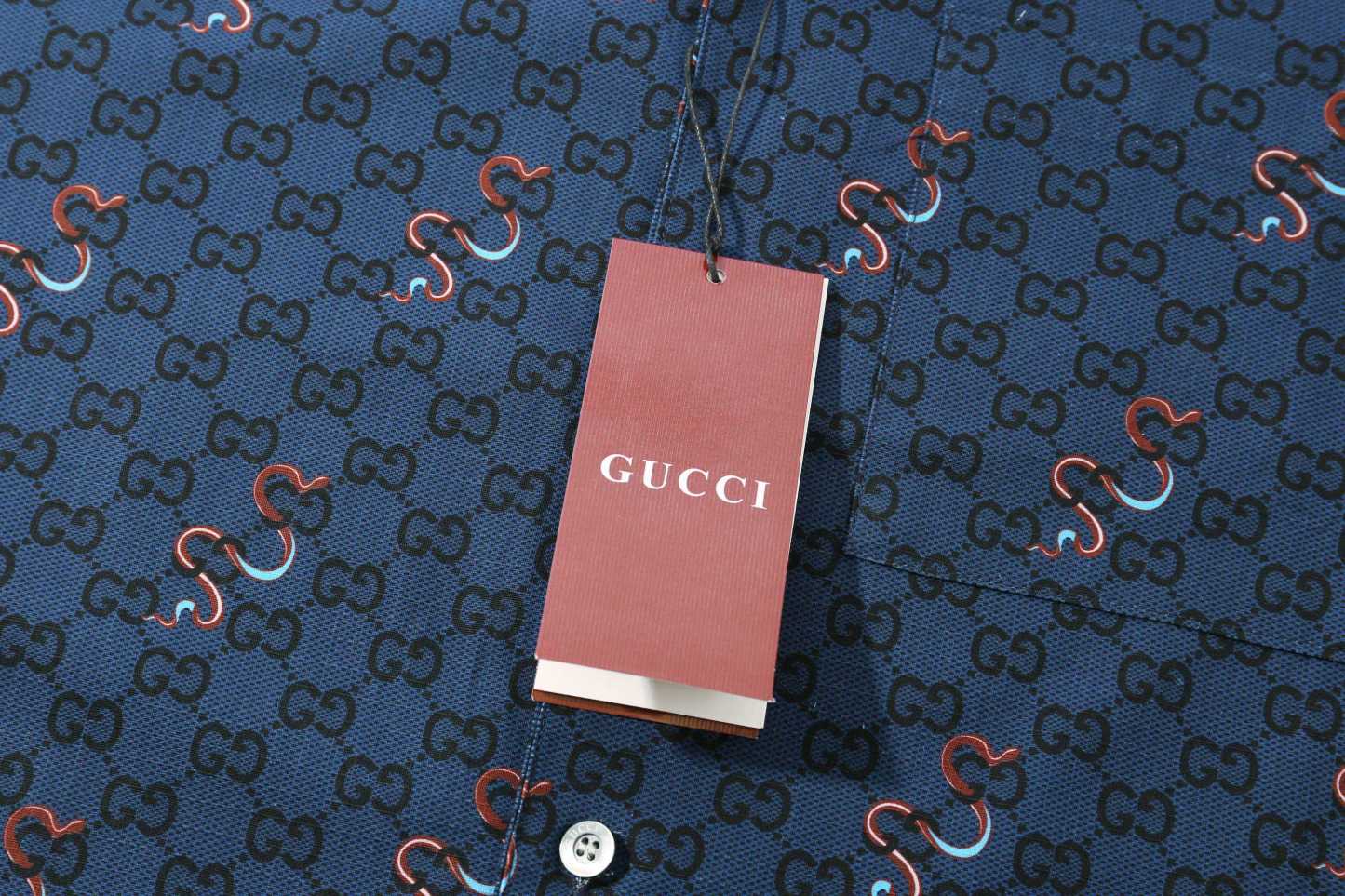 グッチ「Gucci」グッチ オールオーバーロゴ ショートスリーブシャツ / デニムシャツ