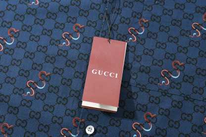 グッチ「Gucci」グッチ オールオーバーロゴ ショートスリーブシャツ / デニムシャツ