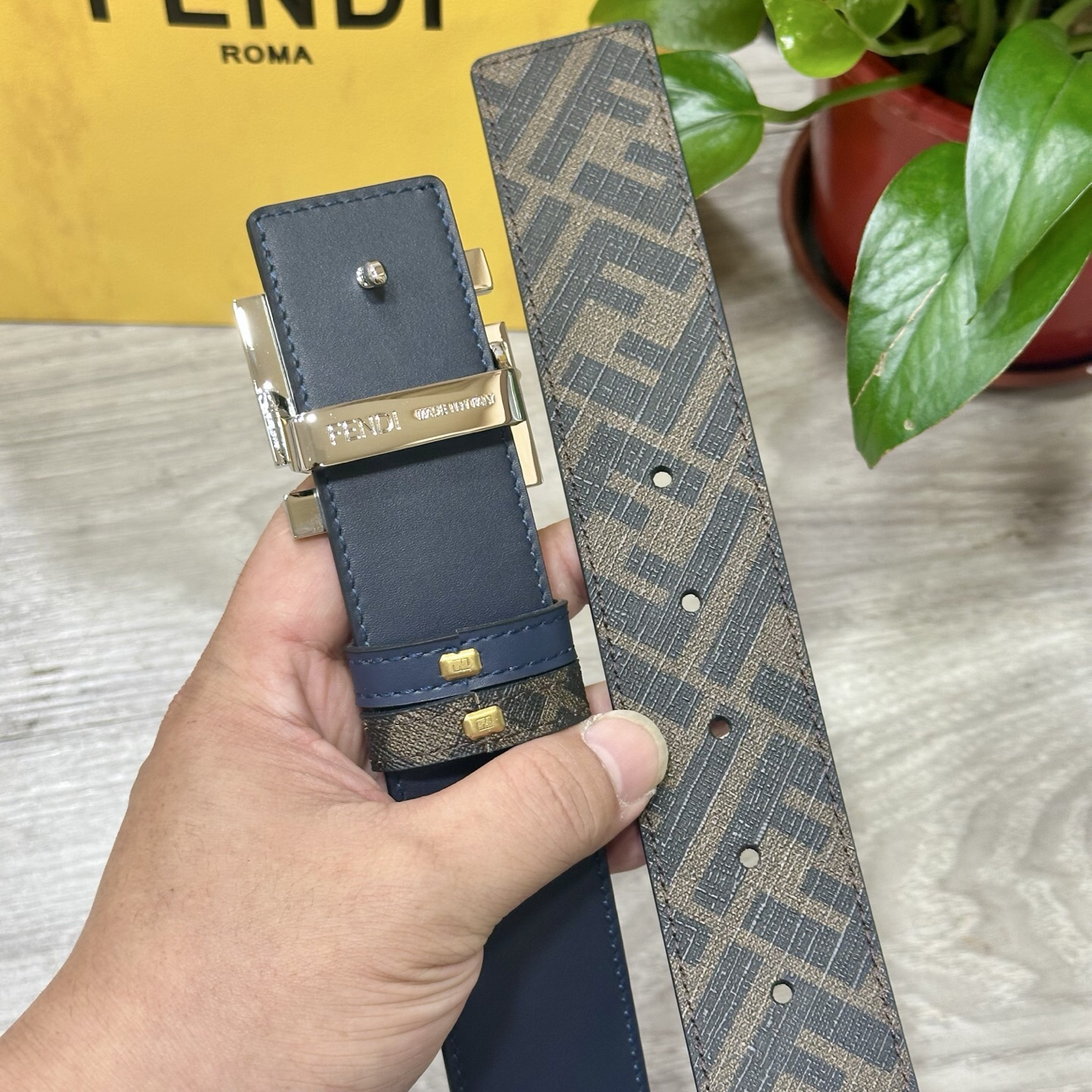 フェンディ「Fendi」FFベルト - リバーシブル フックベルト