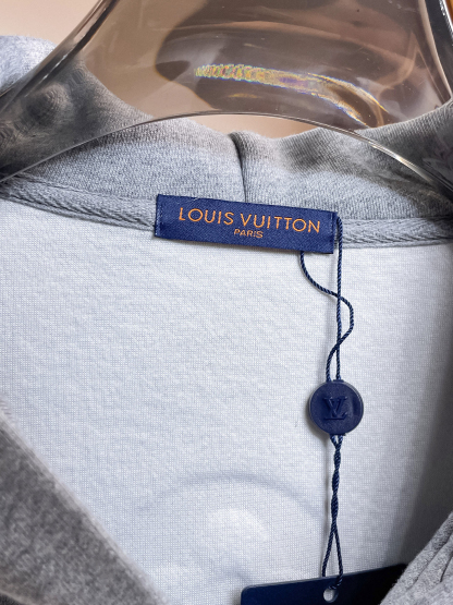 ルイ・ヴィトン「Louis Vuitton」ルイ・ヴィトン ロゴプリント ジップアップジャケット / アウター