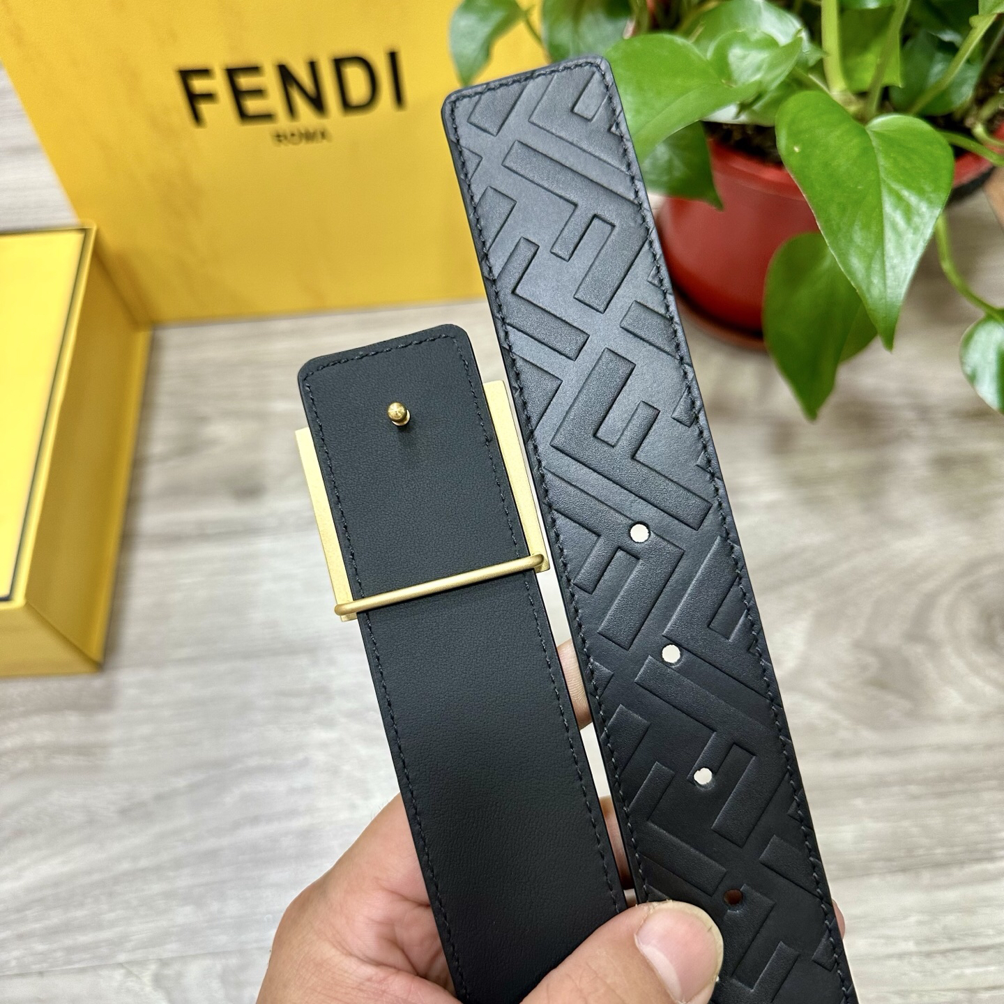 フェンディ「Fendi」FF ベルト - リバーシブル フックベルト