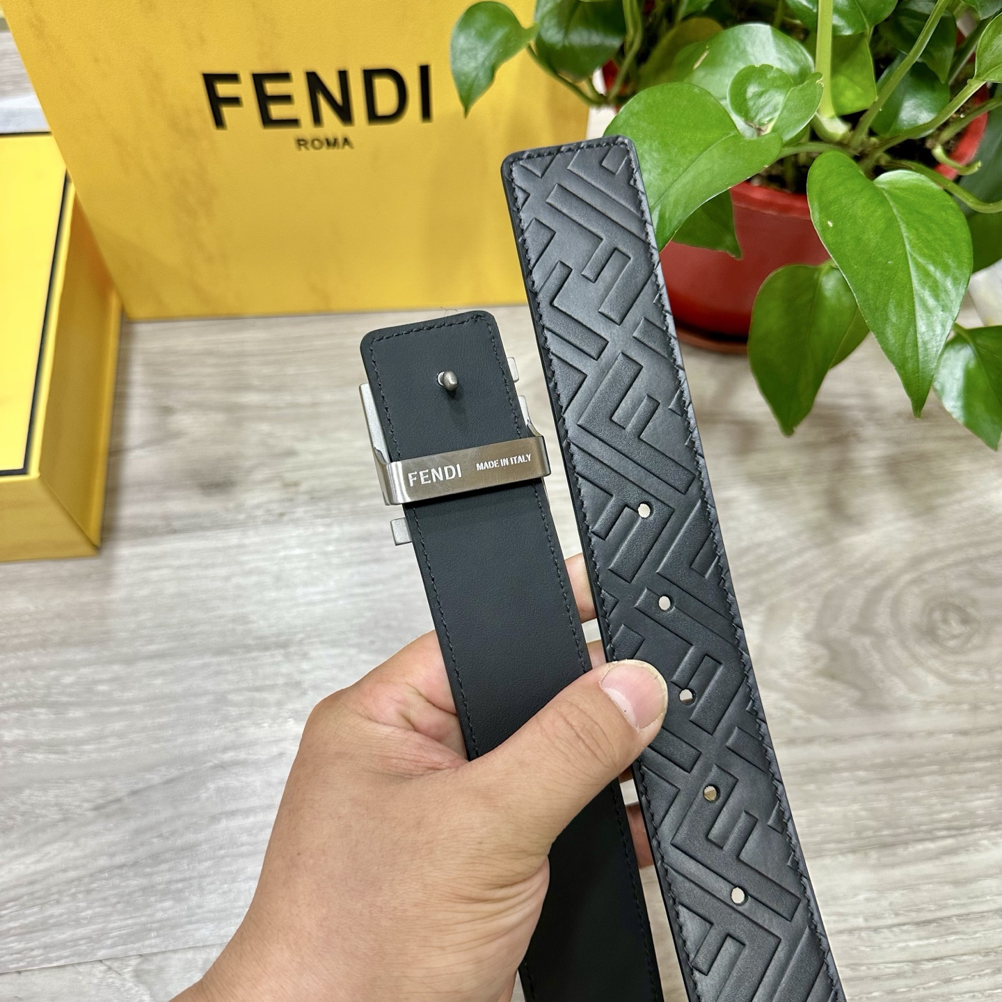 フェンディ「Fendi」FF ベルト - リバーシブル フックベルト