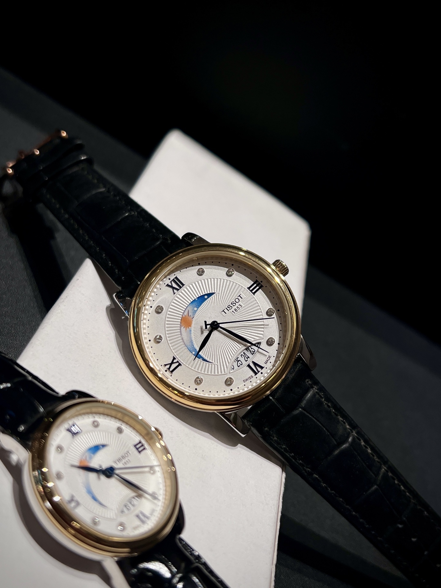 Tissot ティソ デジール ムーンフェイズ ローマ数字 / レディース＆メンズ クォーツ腕時計