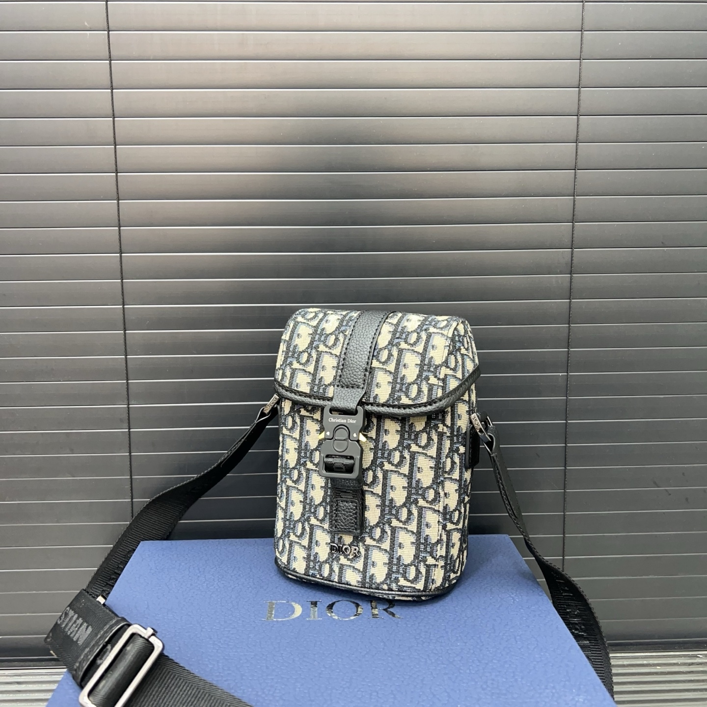 ディオール「Dior」Hit The Road メッセンジャーバッグ コンパクトトート