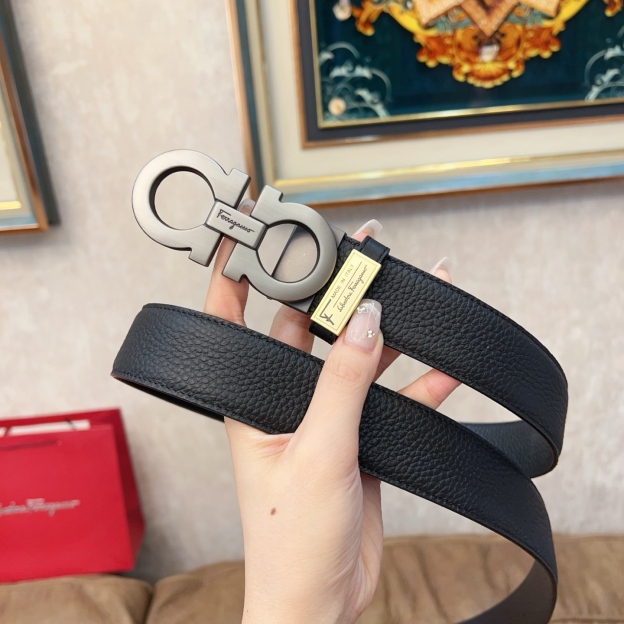 フェラガモ「Ferragamo」リバーシブルベルト