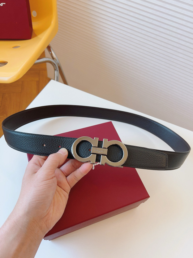 フェラガモ「Ferragamo」リバーシブルベルト