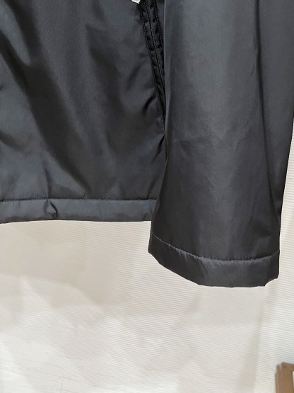 プラダ「Prada」プラダ Re-Nylon マルチポケット フーデッドジャケット / メンズ アウター
