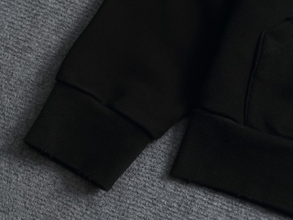 ルイ・ヴィトン「Louis Vuitton」ルイ・ヴィトン レタリング レザーパッチ フーデッド スウェットシャツ / ユニセックス