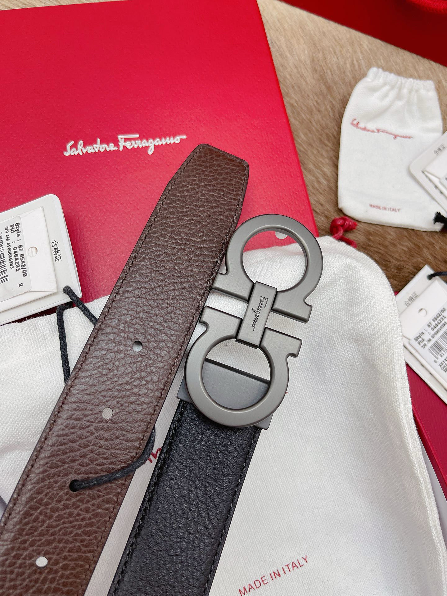 フェラガモ「Ferragamo」リバーシブルベルト