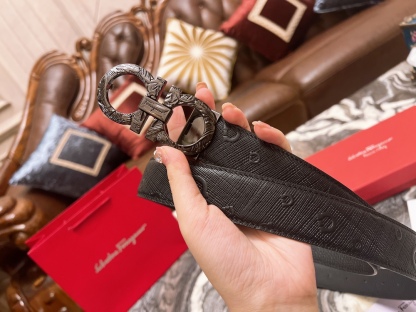 フェラガモ「Ferragamo」リバーシブルベルト