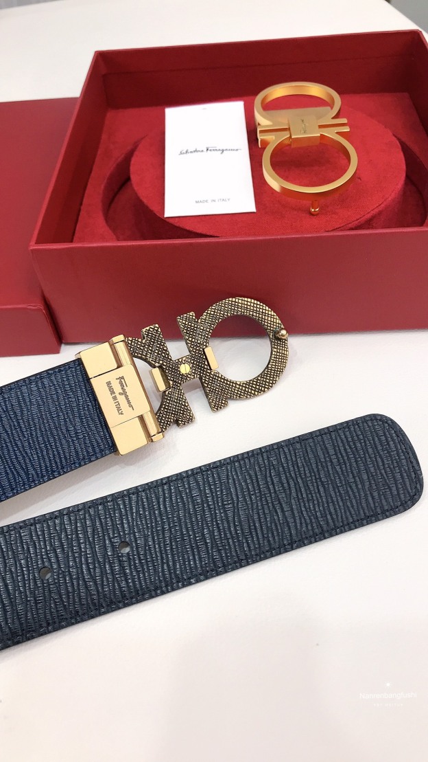 フェラガモ「Ferragamo」リバーシブルベルト「デュアルバックル」