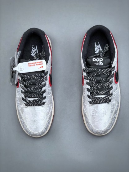 「コラボモデル」The North Face x Nike  SB Dunk Low 'Black Red Silk' ダブルスウッシュ スニーカー