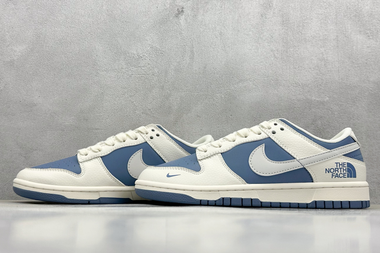 「コラボモデル」The North Face x Nike  SB Dunk Low 'Beige Blue' スニーカー