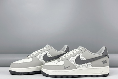 ナイキ「Nike」ク ロー カジュアルスニーカー