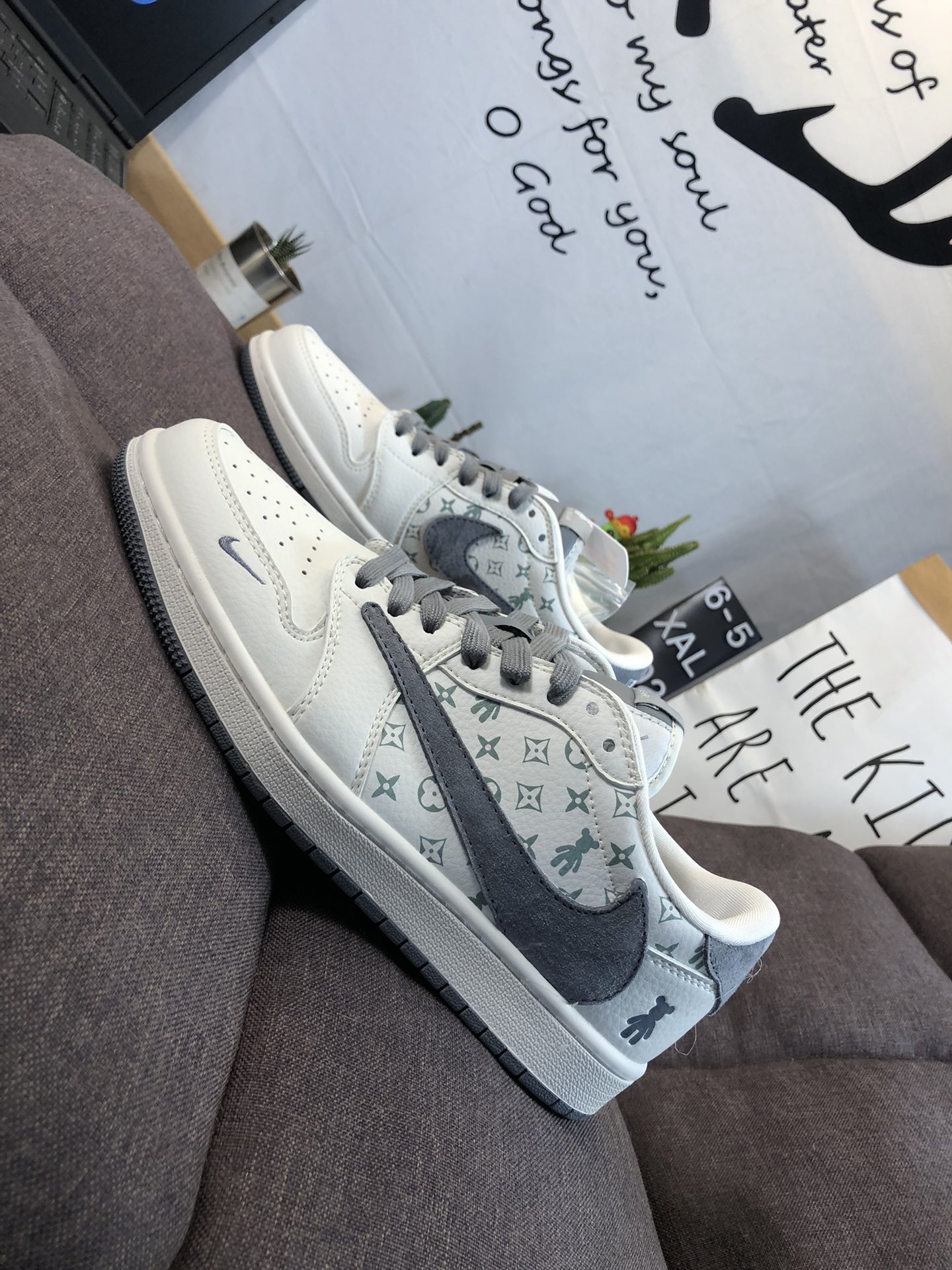 ナイキ「Nike」ク ロー カジュアルスニーカー