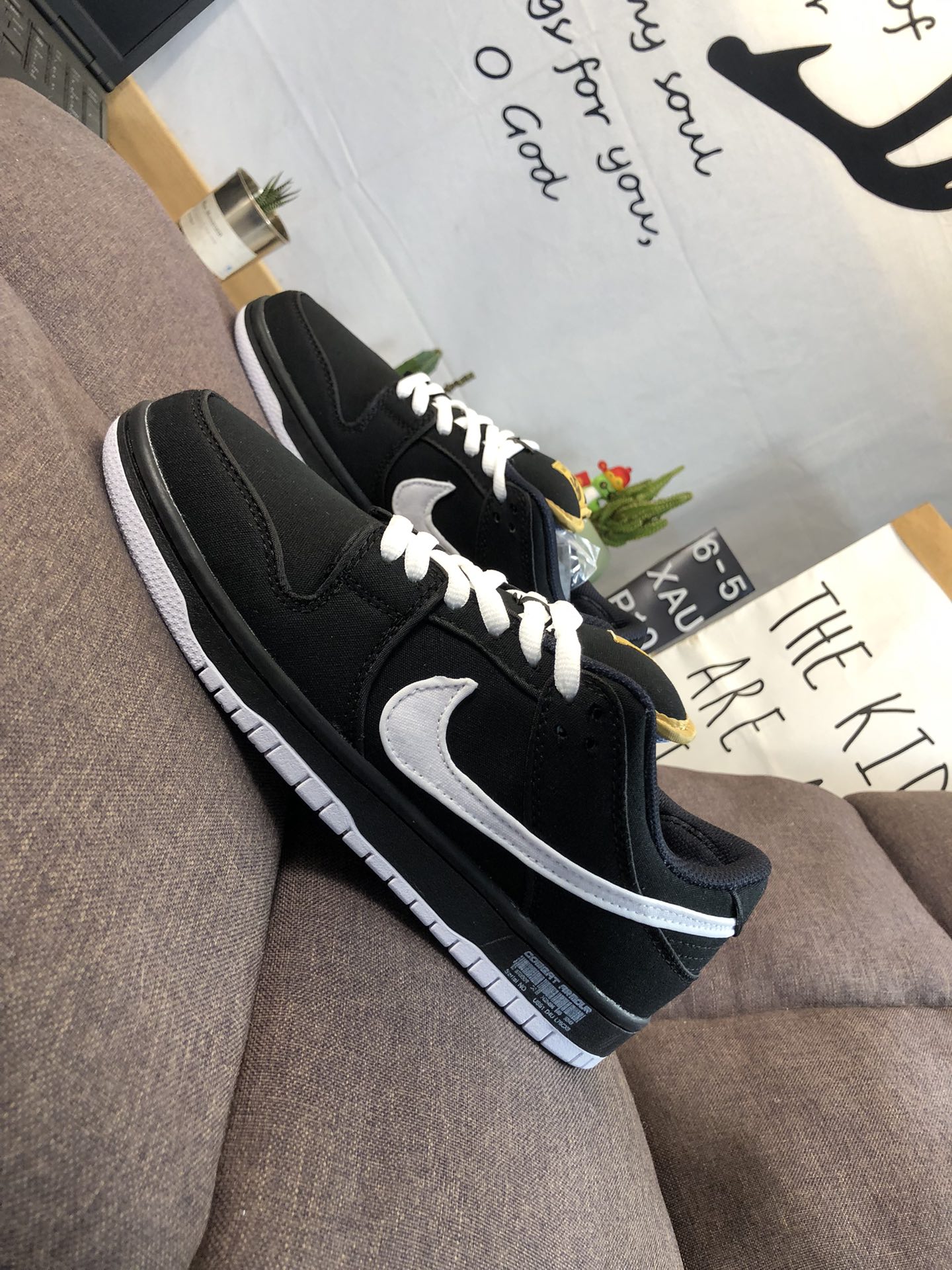 ナイキ「Nike」ク ロー カジュアルスニーカー