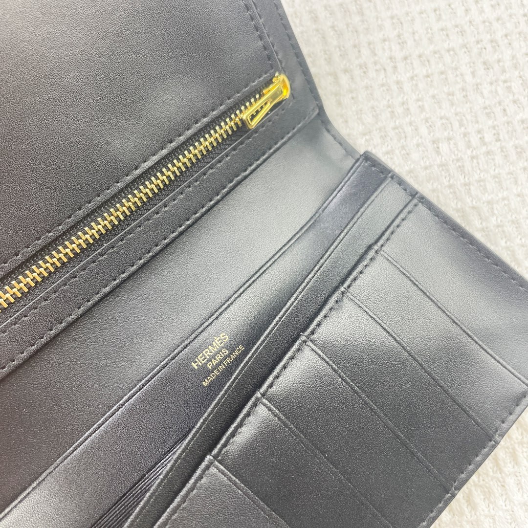 エルメス「Hermès」レディース新作 無地レザー 内側ファスナーポケット付き 縦型長財布