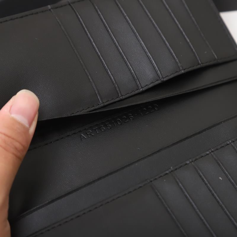 サンローラン「Saint Laurent」メンズ ロングウォレット