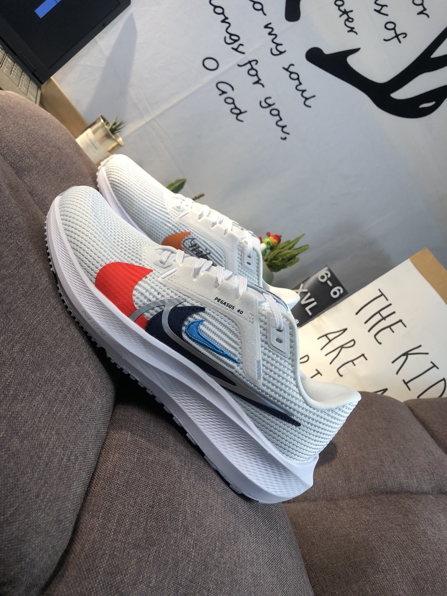 ナイキ「Nike」ク ロー カジュアルスニーカー