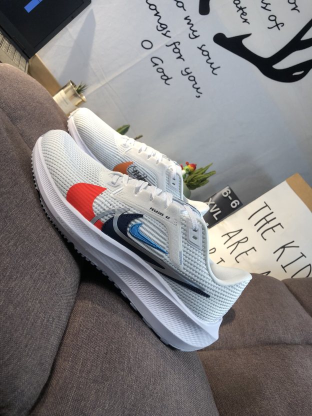 ナイキ「Nike」ク ロー カジュアルスニーカー