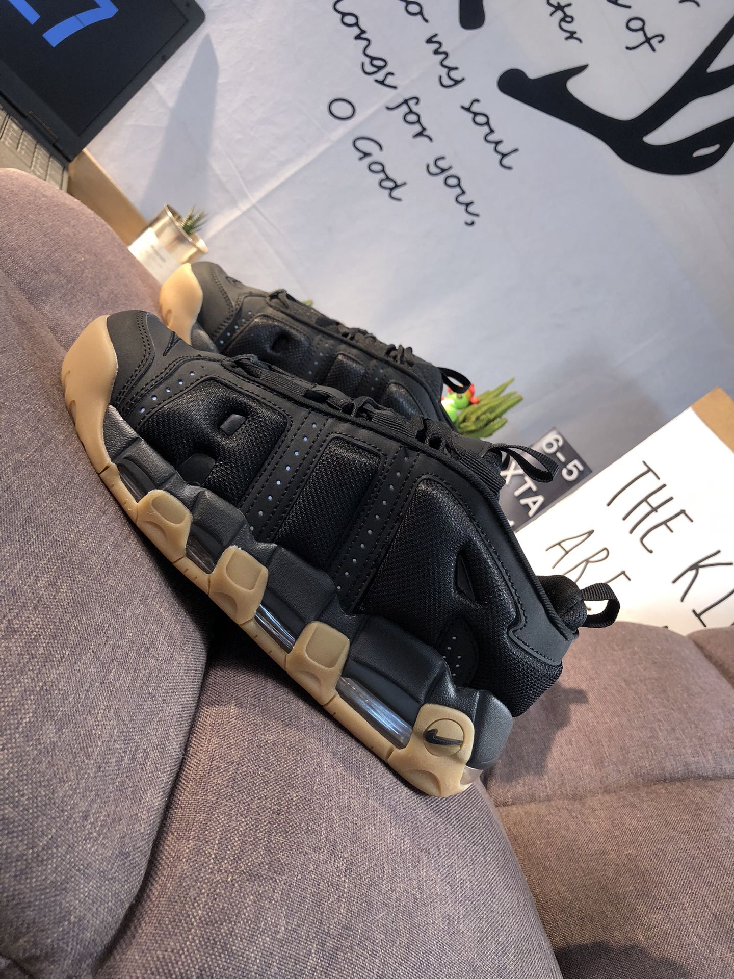 ナイキ「Nike」ク ロー カジュアルスニーカー