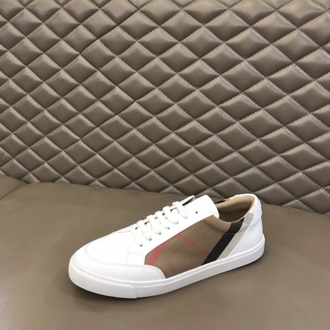 バーバリー「Burberry」Vintage Check ローテクニカルスニーカー メンズ