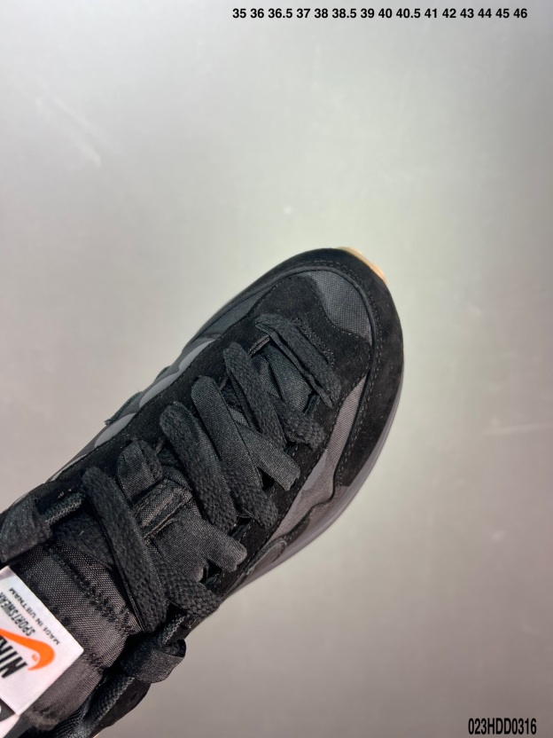 ナイキ「Nike」ク ロー カジュアルスニーカー