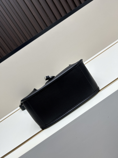 プラダ「Prada」 ロックバッグ 3537 レザーバッグ