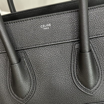 セリーヌ「Celine」Luggage ダイヤモンド柄笑顔バッグ