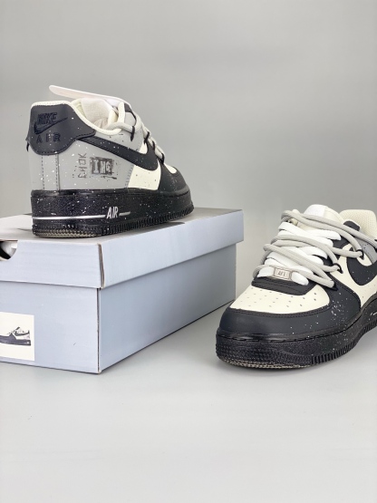 ナイキ「Nike」AIR FORCE 1 LOW '07 スペーステーマ ハンドペイント スニーカー-ISETAN PRESTIGE CURATED