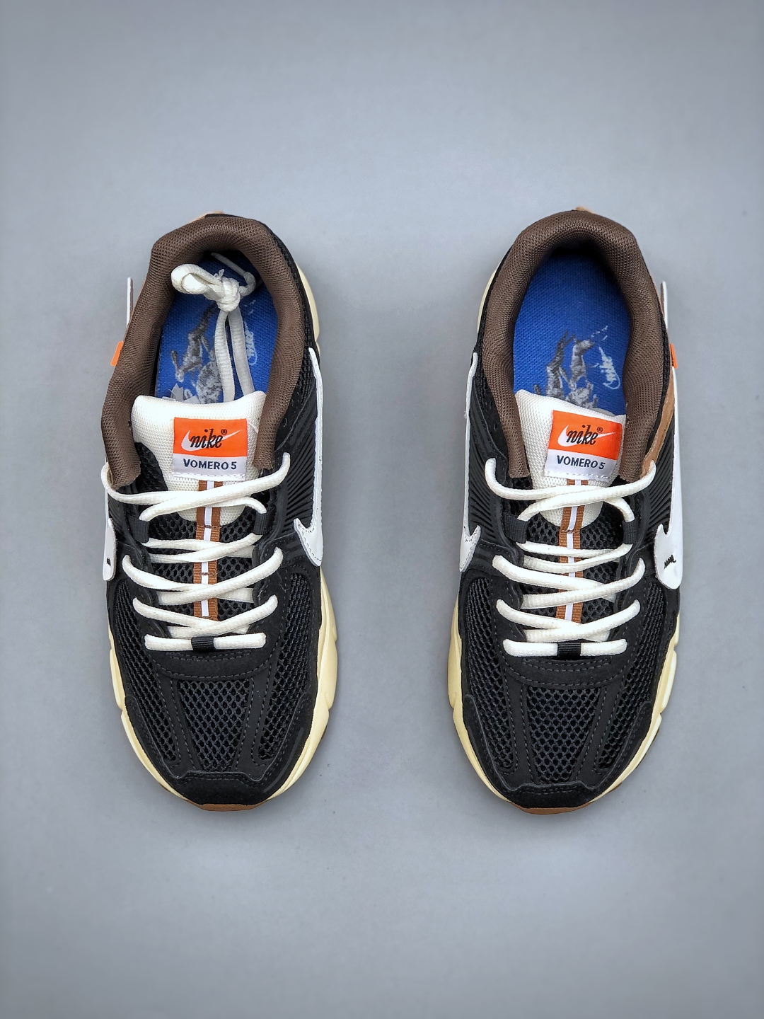 ナイキ「Nike」Zoom Vomero 5 SP メンズランニングシューズ