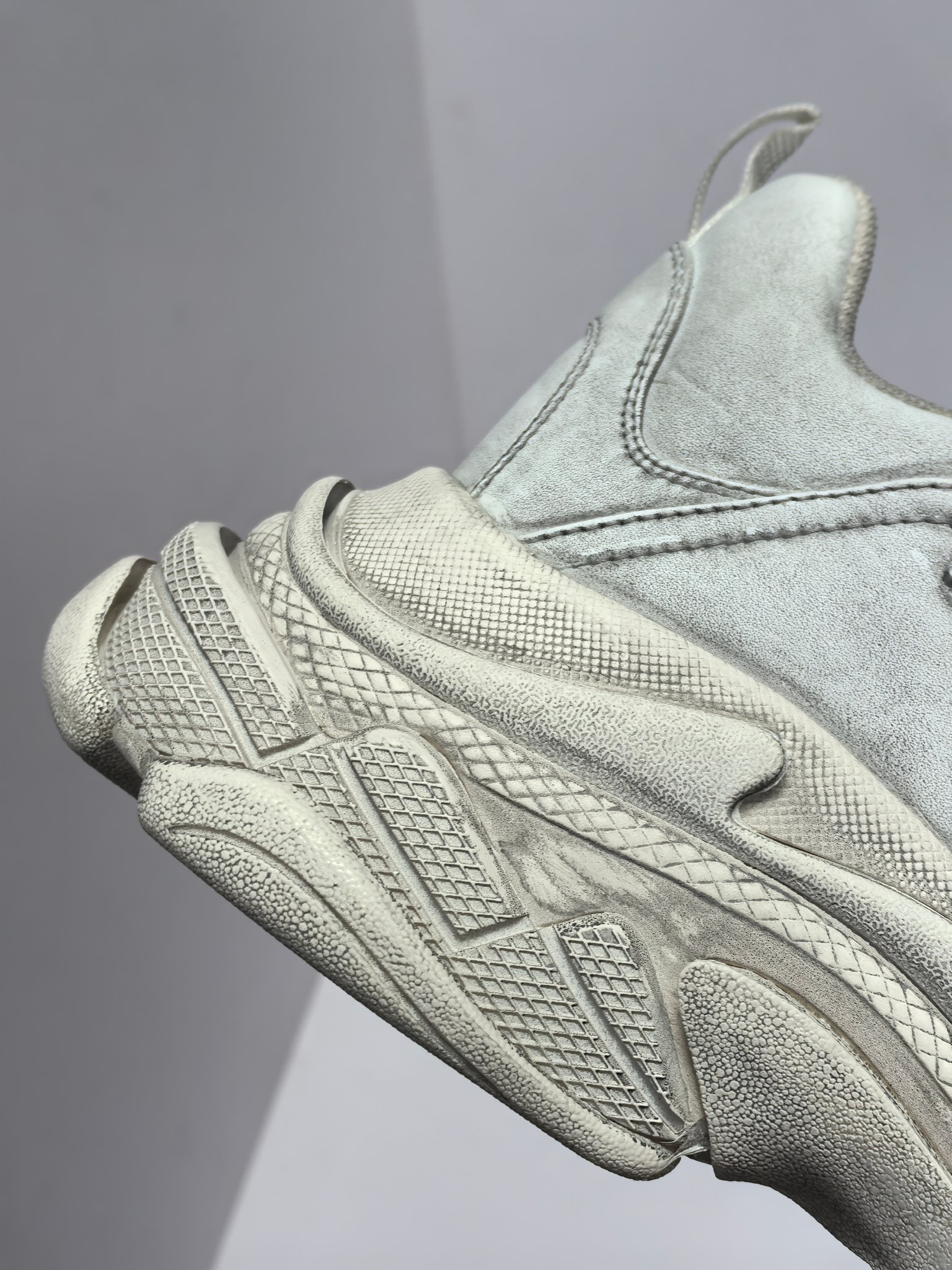 バレンシアガ「Balenciaga」Triple S 1.0 スニーカー
