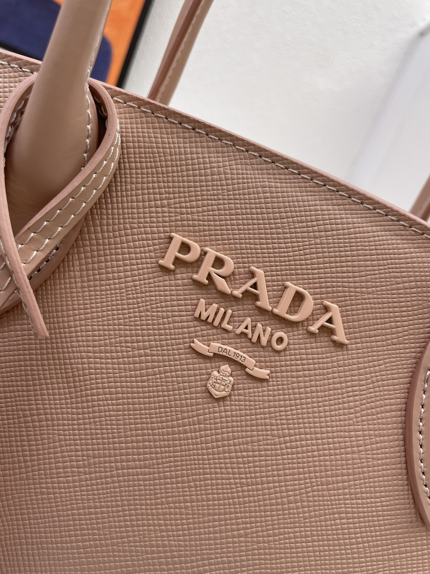 プラダ「Prada」 デュアルショルダー ジップトップバッグ