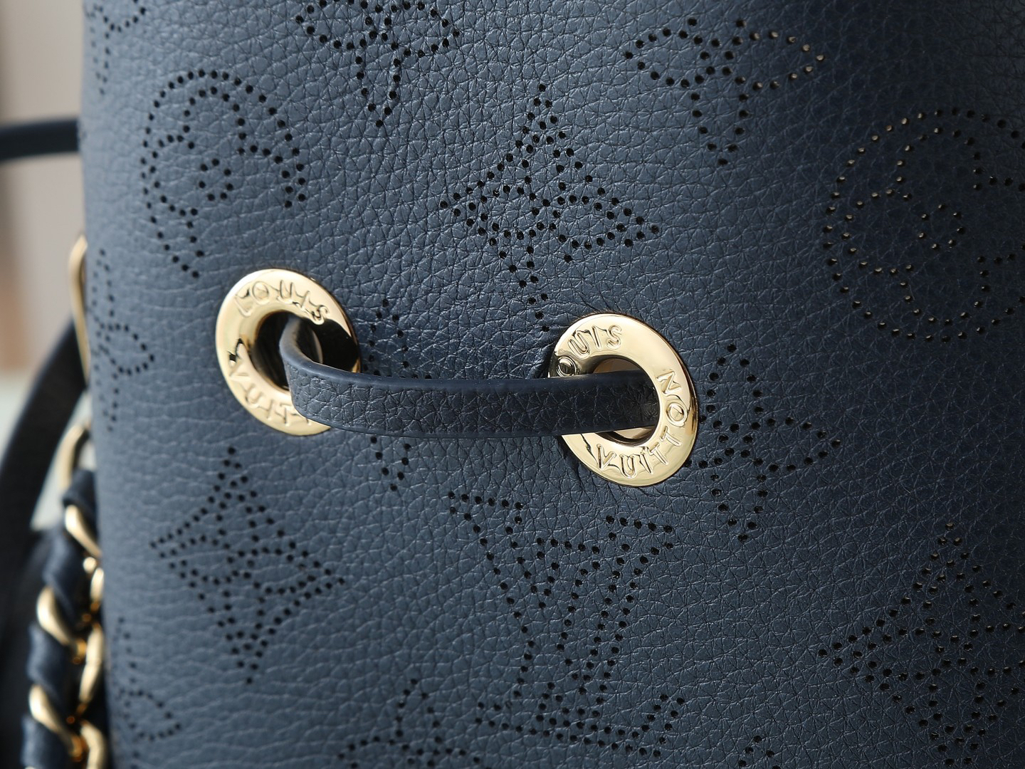 ルイ・ヴィトン「Louis Vuitton」 ‌BELLA ハンドバッグ ネイビー レース