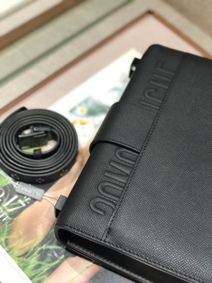 ディオール「Dior」モンターニュ30 掌紋レザー ショルダーバッグ（ブラックハードウェア）