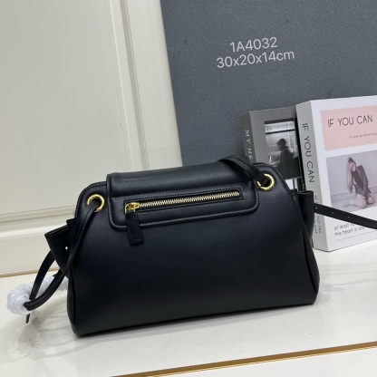 セリーヌ「Celine」セリーヌ キャリーバッグ / ハンドバッグ 