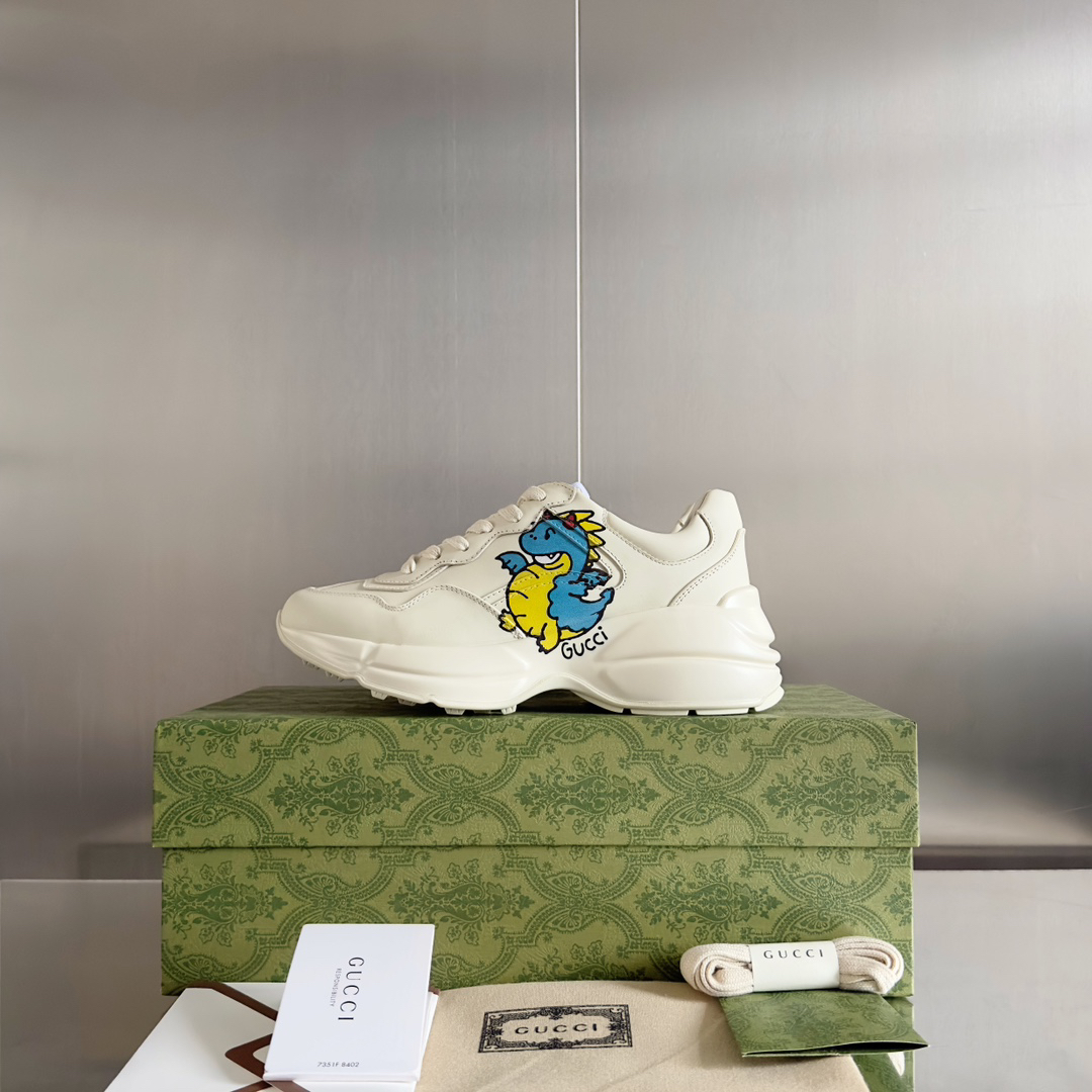 グッチ「Gucci」グッチ ライトン スニーカー (スネークイヤーリミテッド) / レザースニーカー