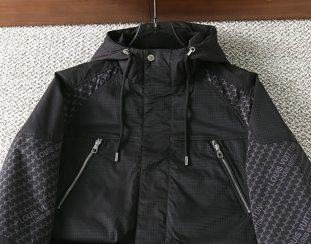 ルイ・ヴィトン「Louis Vuitton」秋冬コレクション クイルテッド ジャケット