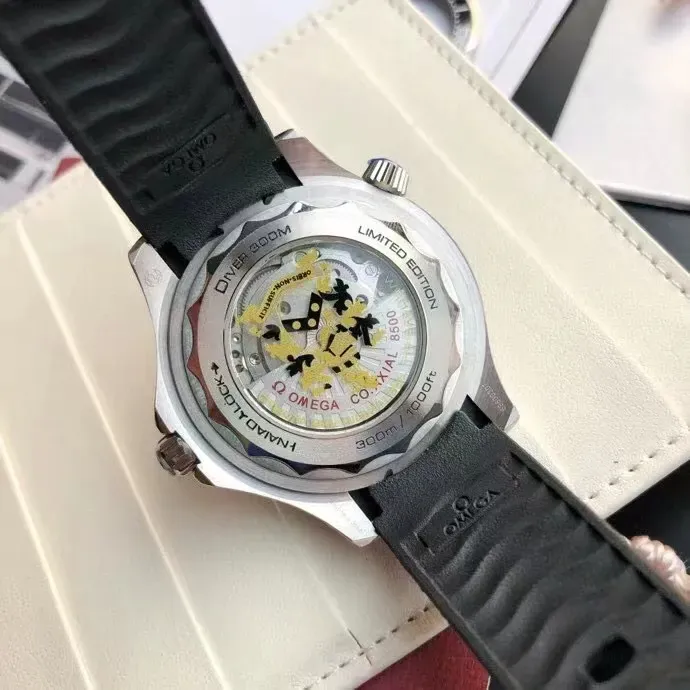 オメガ「Omega」海馬シリーズ プラネットオーシャン 42mm ダイバーズウォッチ