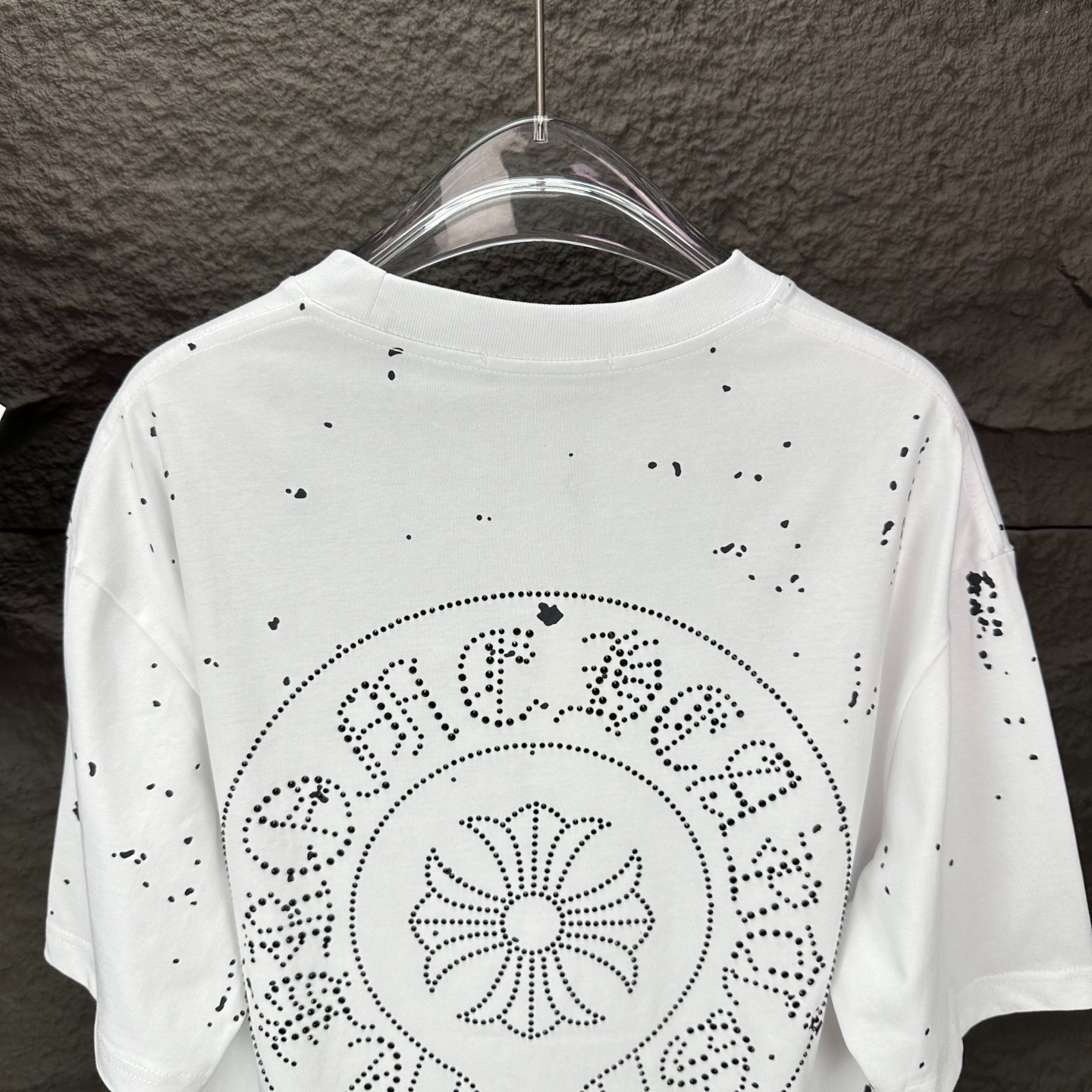 クロムハーツ「Chrome Hearts」スプラッターエンボス ホースシューTシャツ