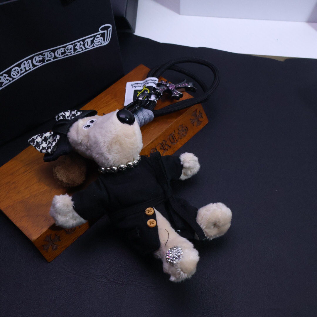 クロムハーツ「Chrome Hearts」バッグチャーム - すべてのトレンドバッグに合わせて、クールでキュートなスタイルを