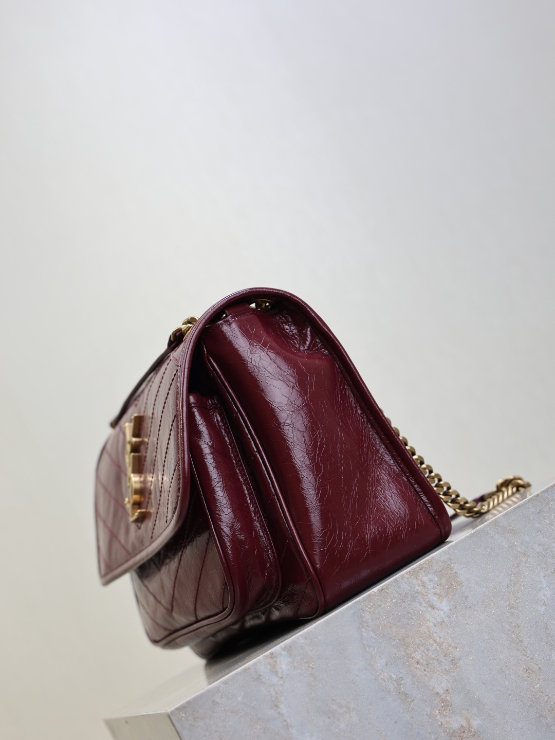 2026サンローラン「Saint Laurent NIKI ミディアム ヴィンテージレザー ハンドバッグ