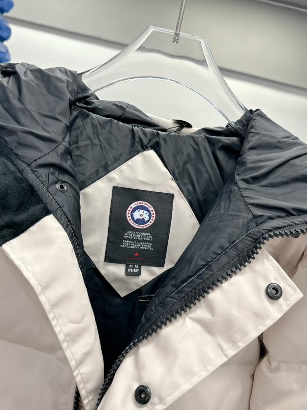 カナダグース「Canada Goose」秋冬フード付きダウンコート