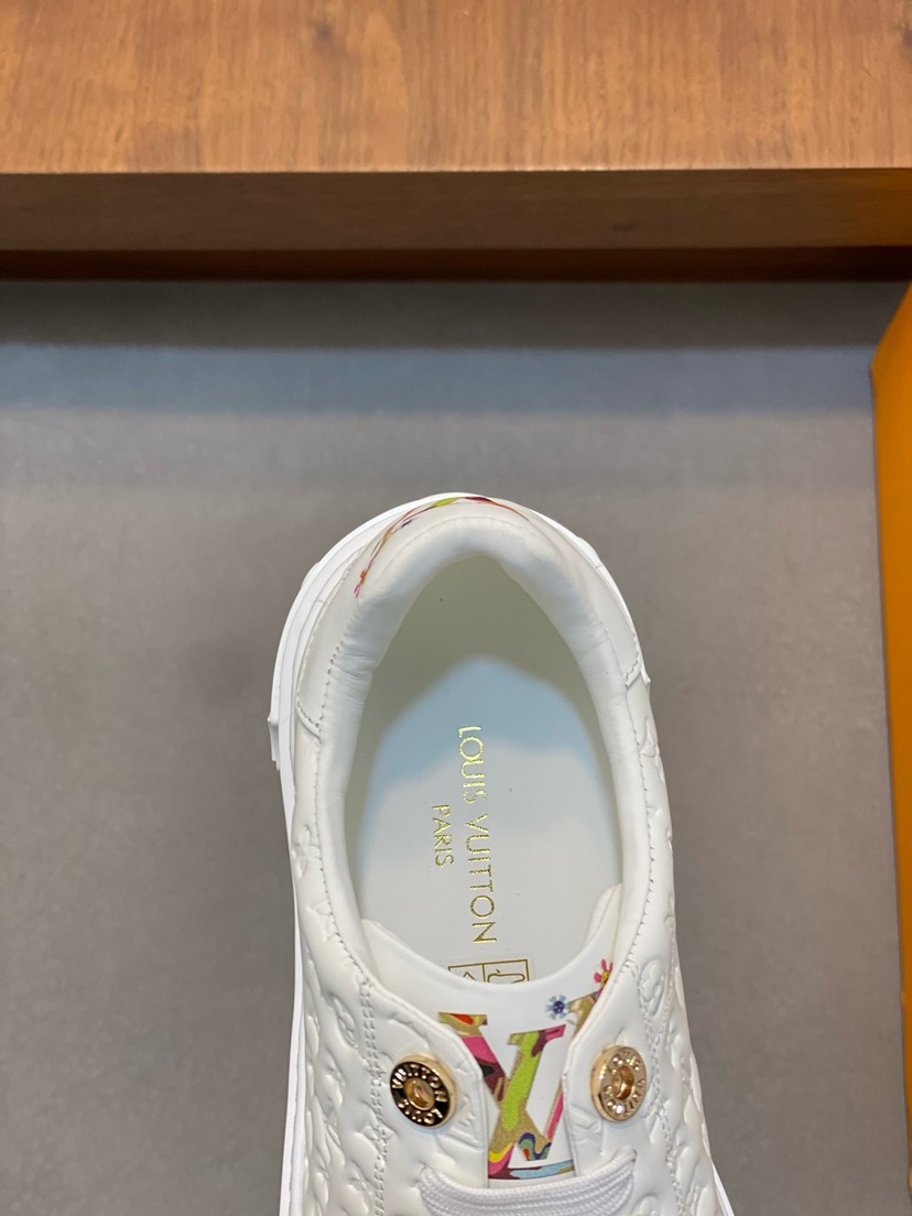 ルイ・ヴィトン「Louis Vuitton」ルイ・ヴィトン シルクカーフスキン スニーカー / ユニセックススポーツシューズ