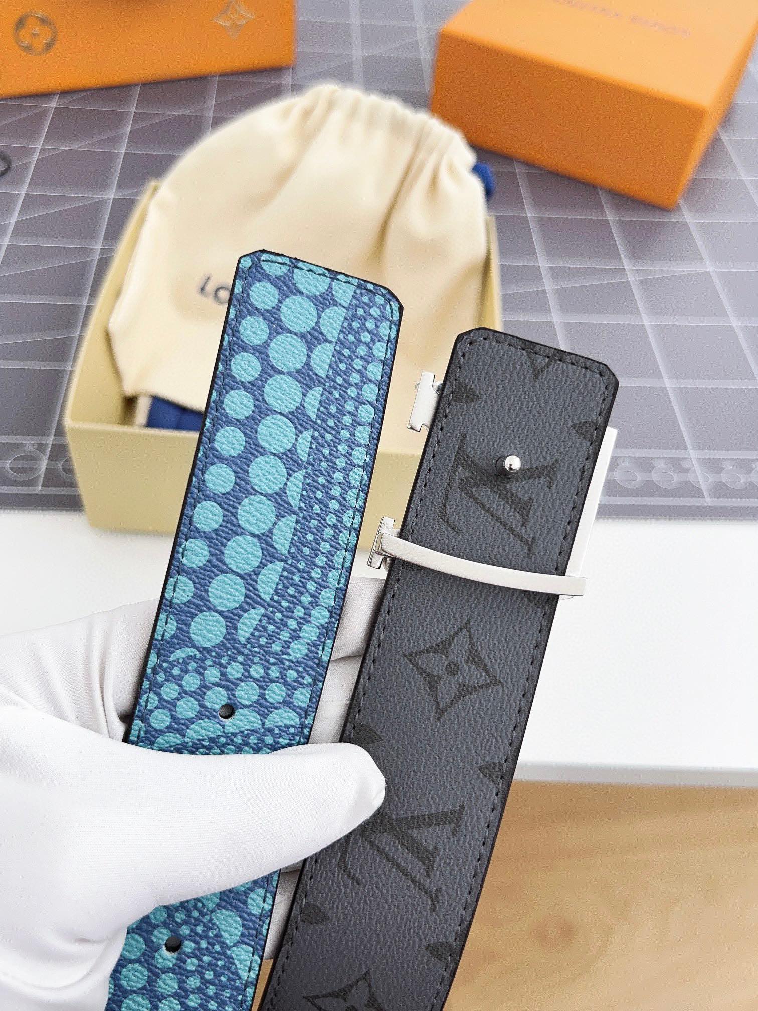 ルイ・ヴィトン「Louis Vuitton」ベルト･LV イニシャル 40MM