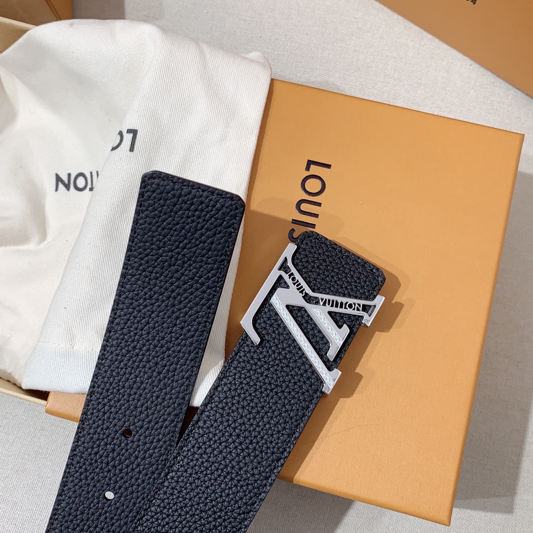 ルイ・ヴィトン「Louis Vuitton」ベルト･LV イニシャル 40MM