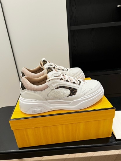 フェンディ「Fendi」フェンディ マッチ スニーカー / レザースニーカー