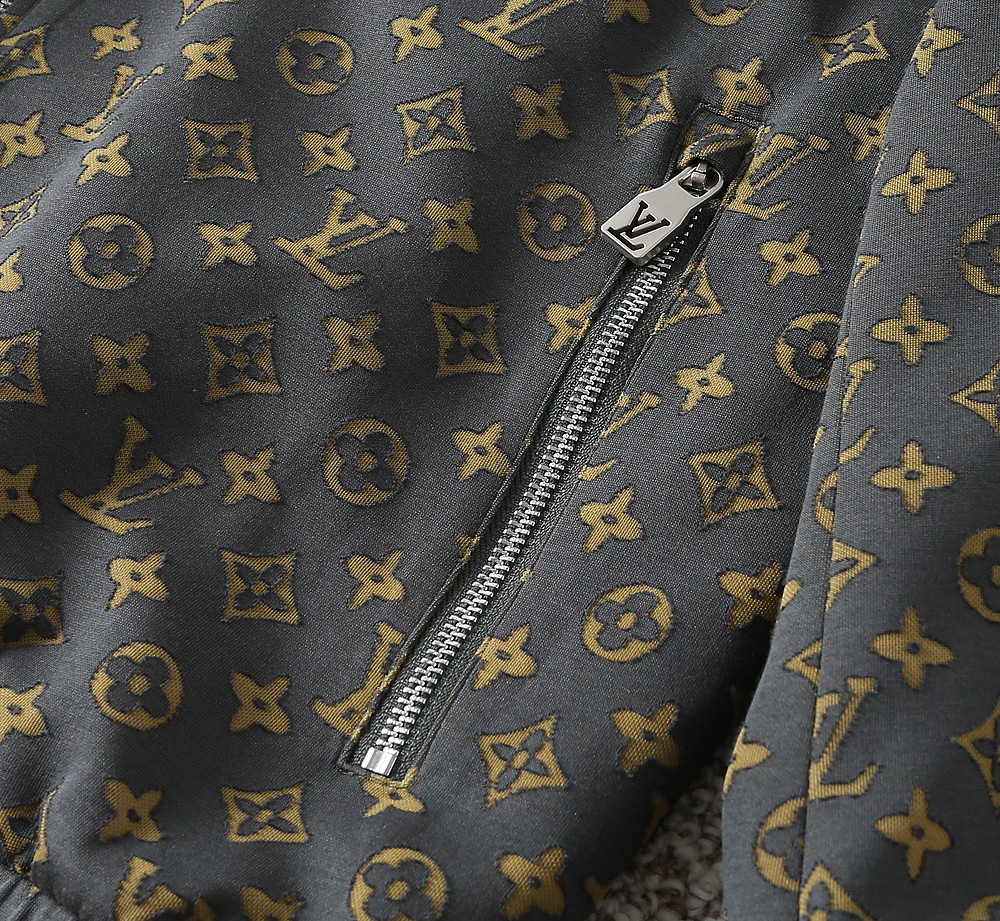 ルイ・ヴィトン「Louis Vuitton」秋冬コレクション クイルテッド ジャケット