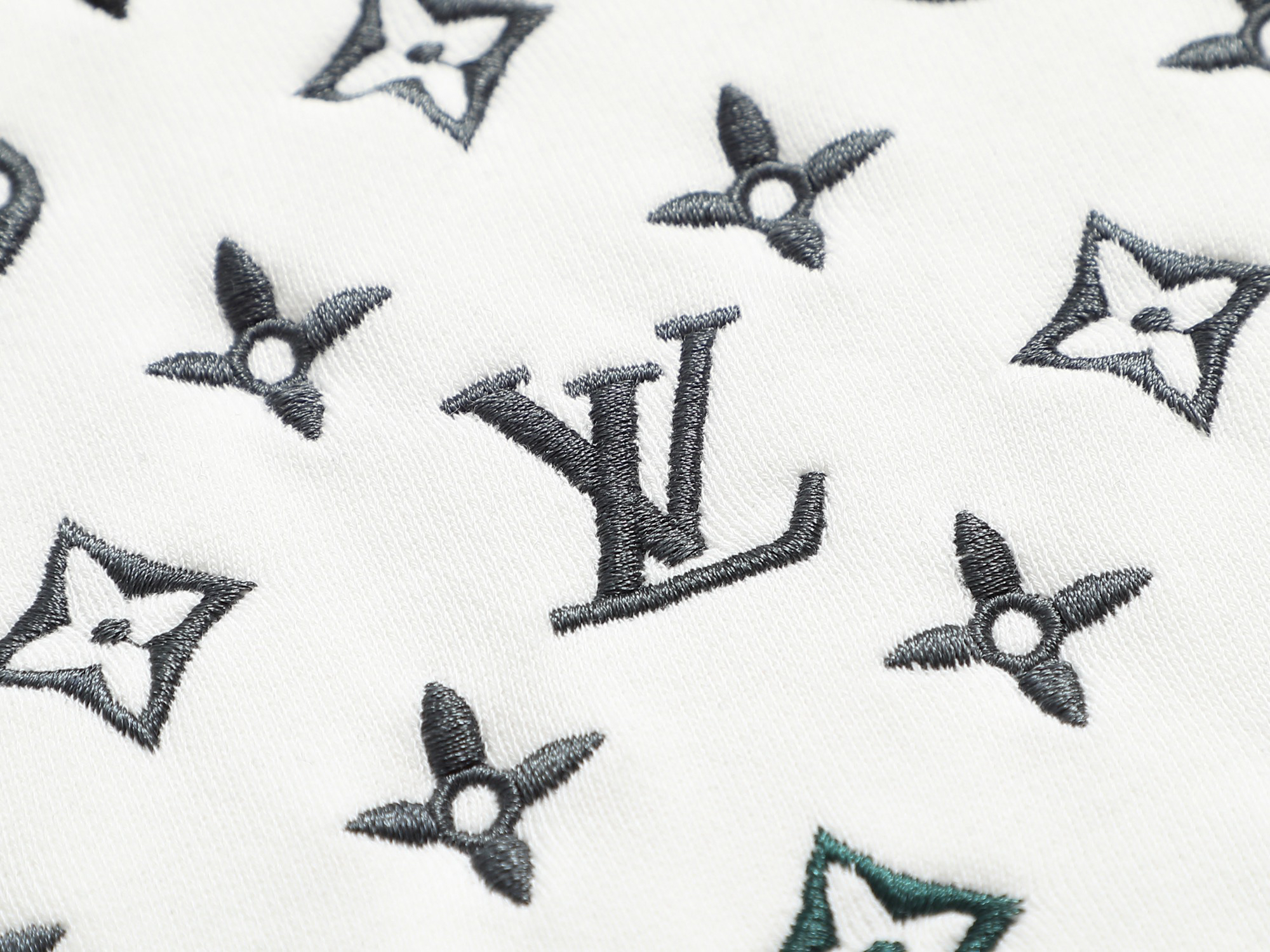 ルイ・ヴィトン「Louis Vuitton」スウェット(ユニセックス)