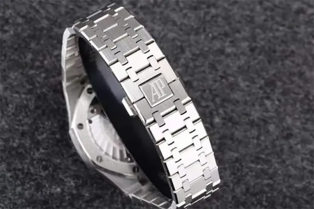 オーデマ ピゲ「Audemars Piguet」ロイヤルオーク トゥールビヨン 41MM腕時計